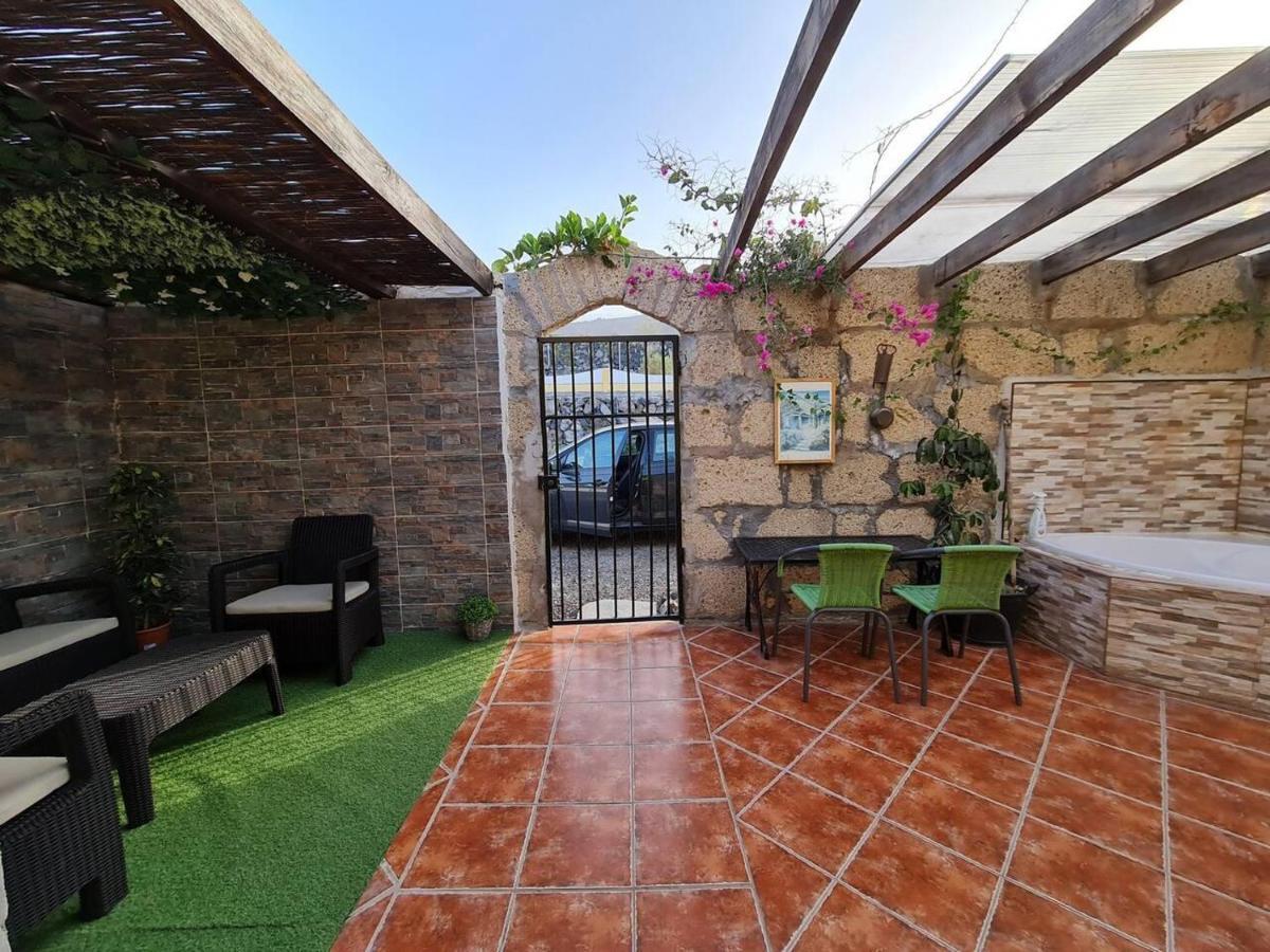 הוילה Guía de Isora Sunny Island Retreat In Tejina De Isora מראה חיצוני תמונה